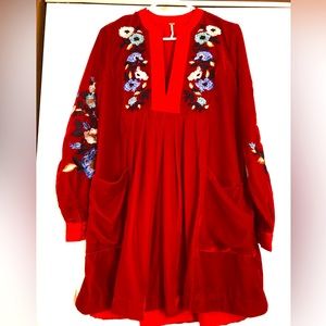 Free People, velvet embroidered dress. Size XS. Worn once. Condition-IMPECCABLE.